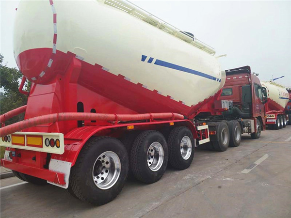 Bulk Material Semi-Trailers