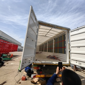 Curtain Side Container Semi-Trailers